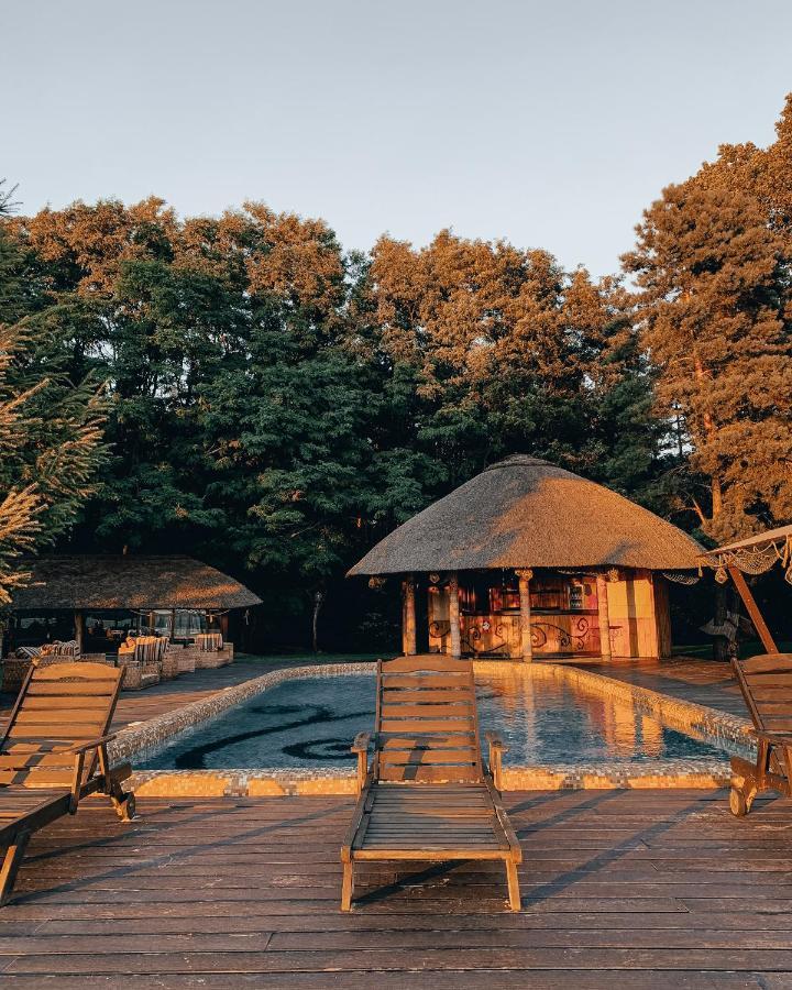 Secret Resort Club Pereyaslav-Khmelʼnytsʼkyy Exteriör bild