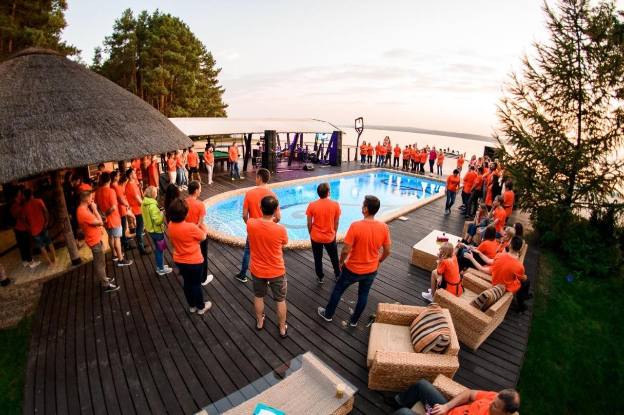 Secret Resort Club Pereyaslav-Khmelʼnytsʼkyy Exteriör bild